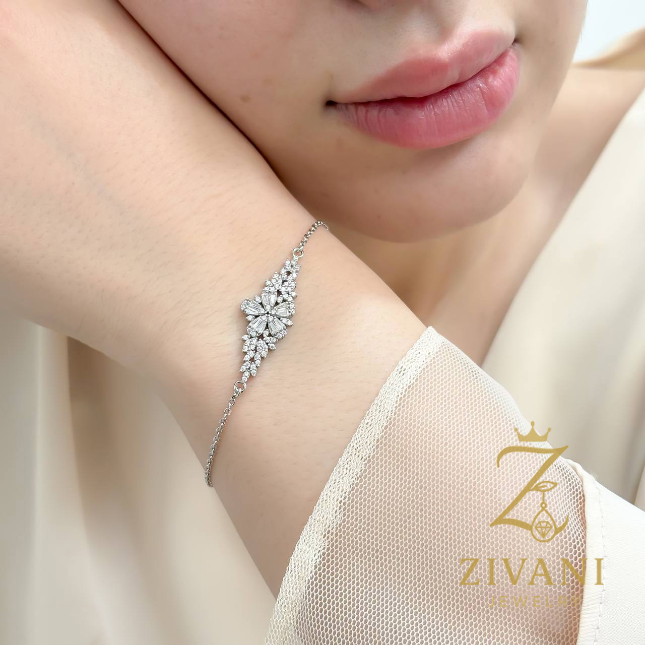 دستبند نقره زنانه فلاور zi-b-51 مجلسی