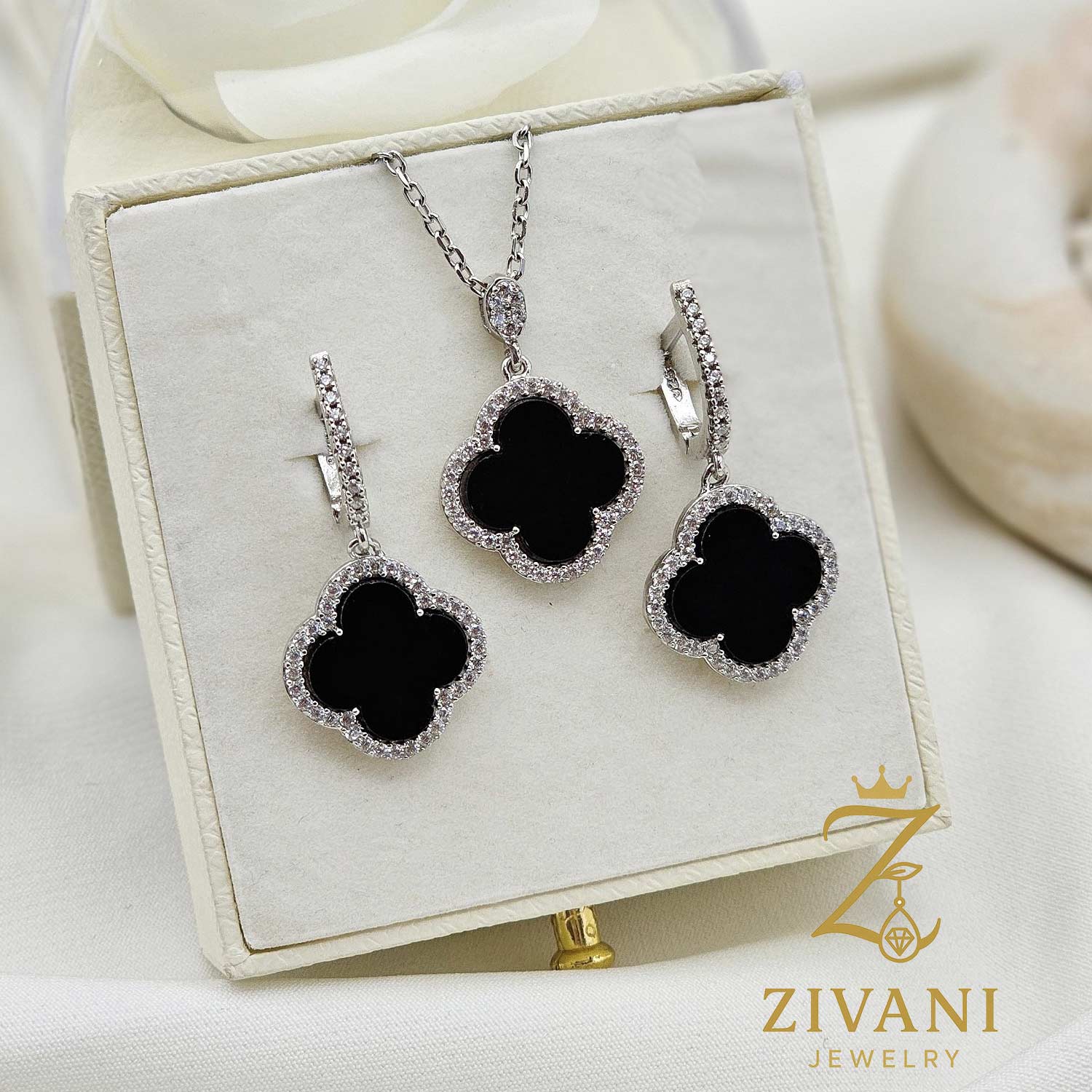 نیم ست نقره زنانه ونکلیف مشکی