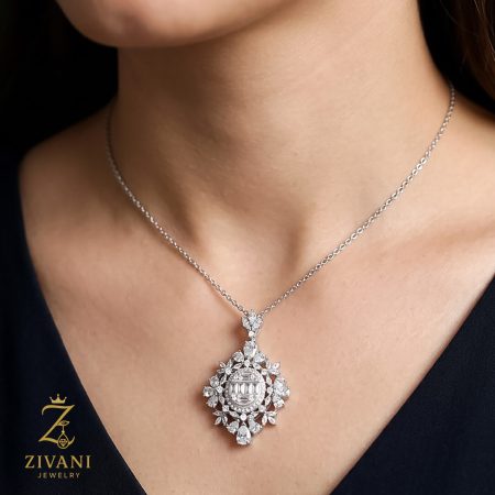 گردنبند نقره زنانه جواهری روی گردن